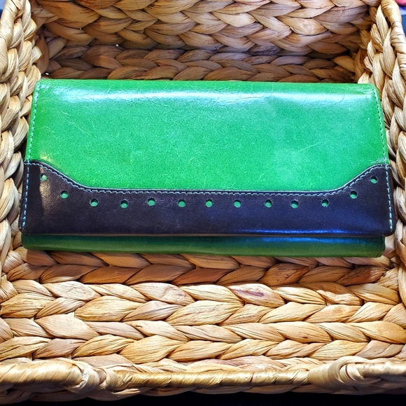 Green Leather Wallet - Picture 1 of 9